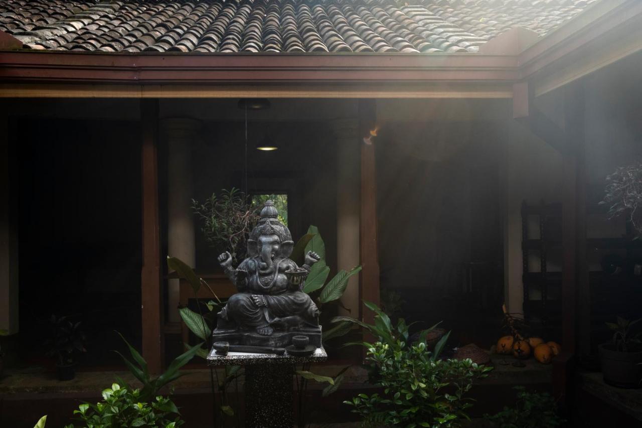 Hotel Gileemale Walawwa & Estate Ratnapura Exterior foto